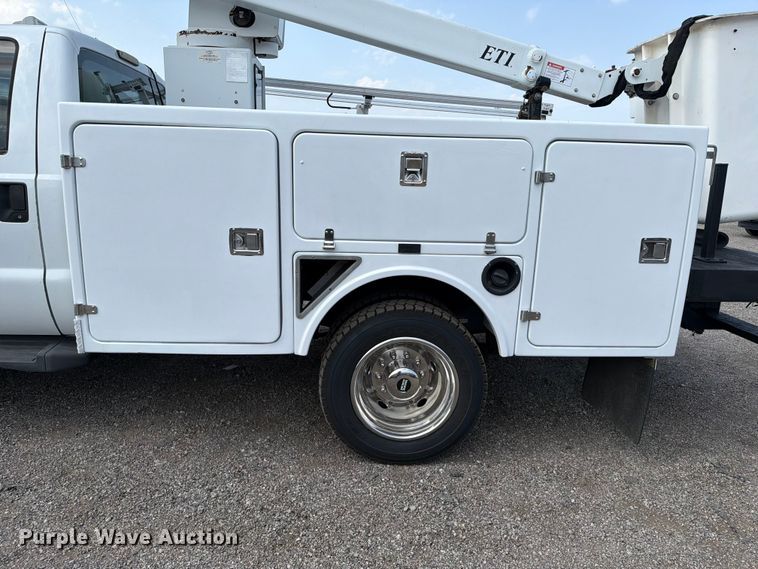 image for item FB5014 2011 Ford F450 Super Duty bucket truck