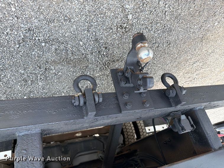 image for item FB5014 2011 Ford F450 Super Duty bucket truck