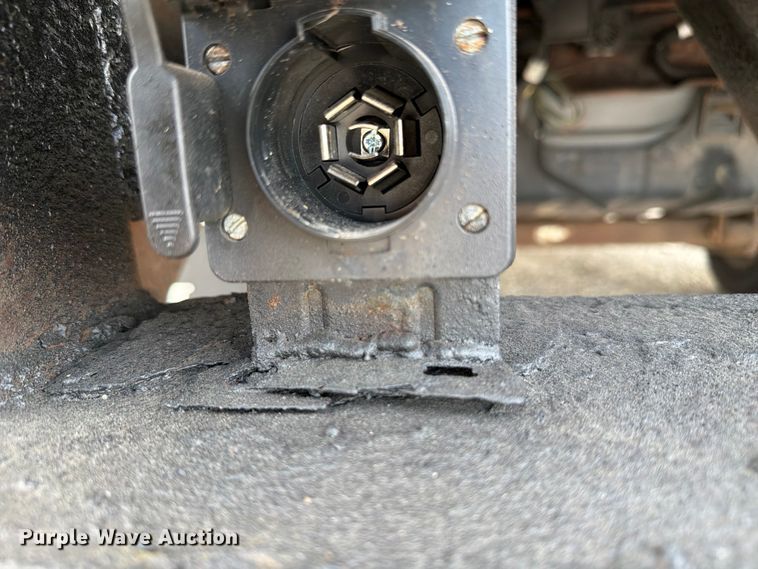 image for item FB5014 2011 Ford F450 Super Duty bucket truck