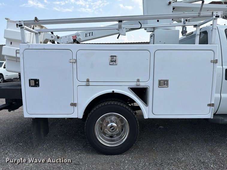 image for item FB5014 2011 Ford F450 Super Duty bucket truck