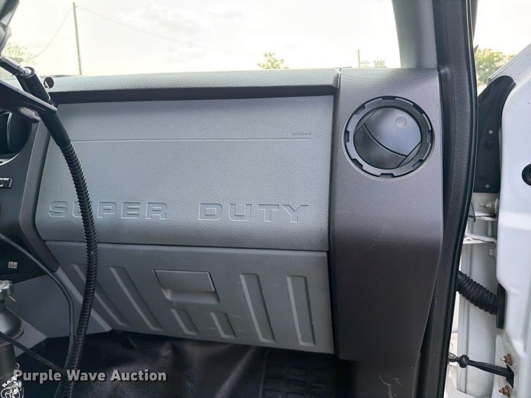 image for item FB5014 2011 Ford F450 Super Duty bucket truck