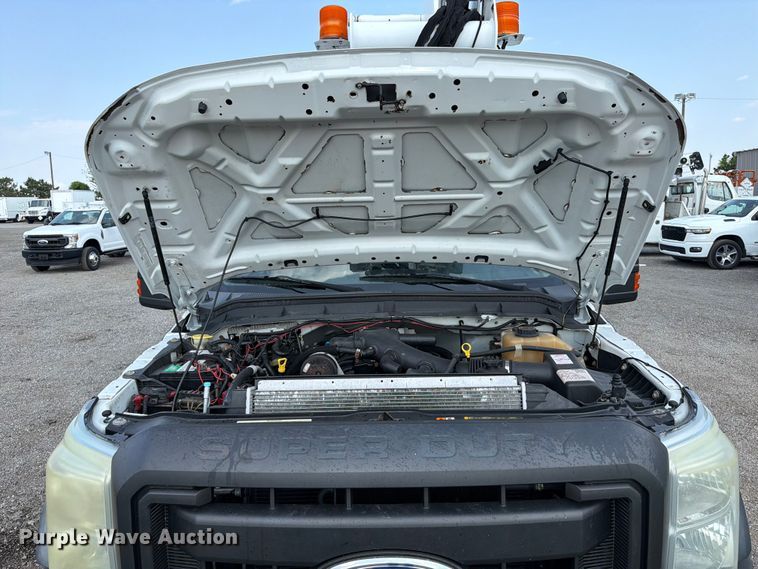 image for item FB5014 2011 Ford F450 Super Duty bucket truck