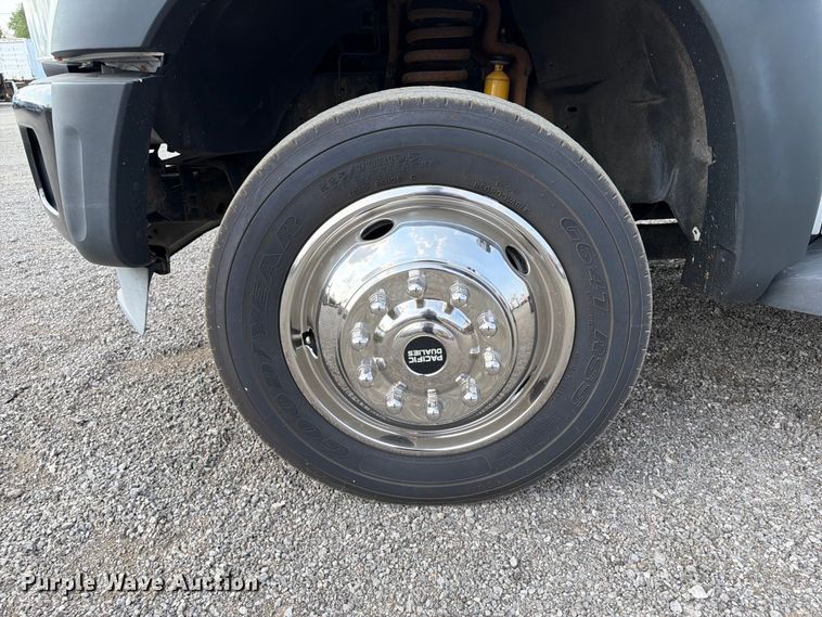 image for item FB5014 2011 Ford F450 Super Duty bucket truck