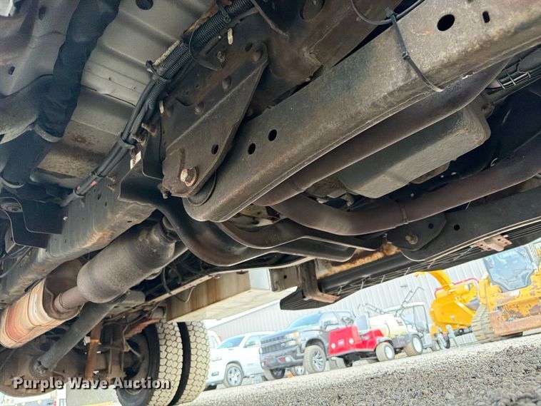 image for item FB5014 2011 Ford F450 Super Duty bucket truck