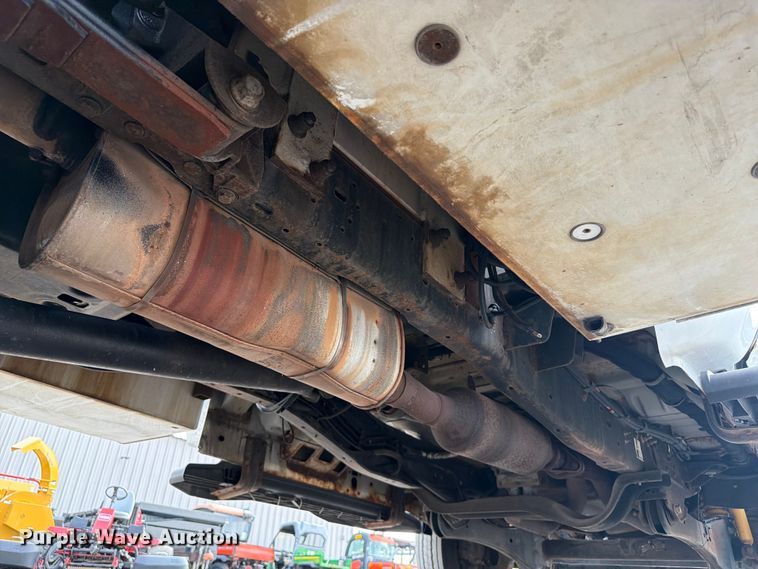 image for item FB5014 2011 Ford F450 Super Duty bucket truck