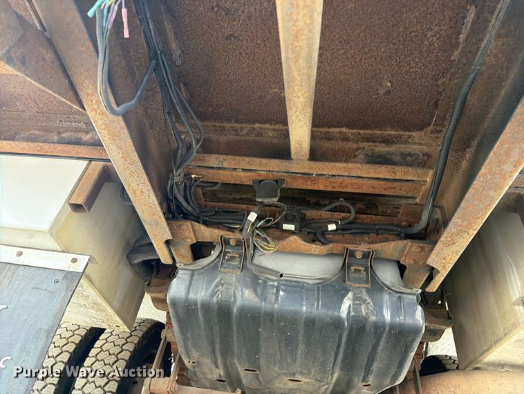 image for item FB5014 2011 Ford F450 Super Duty bucket truck