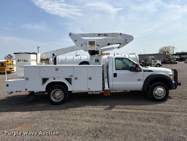 image for item FB5027 2012 Ford F550 Super Duty bucket truck