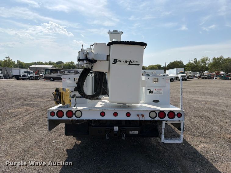 image for item FB5027 2012 Ford F550 Super Duty bucket truck