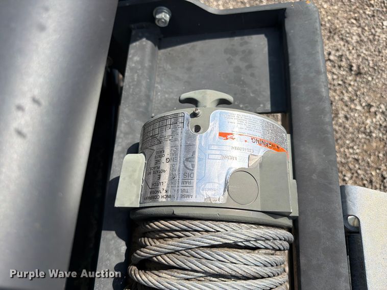 image for item FB5027 2012 Ford F550 Super Duty bucket truck