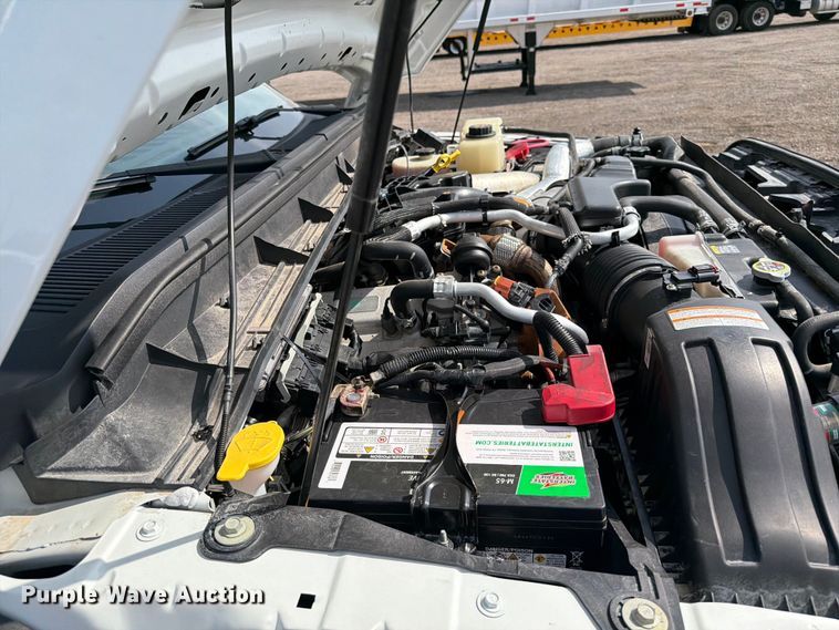 image for item FB5027 2012 Ford F550 Super Duty bucket truck