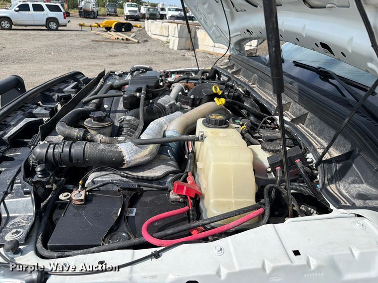 image for item FB5027 2012 Ford F550 Super Duty bucket truck