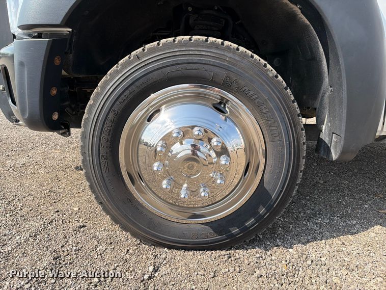 image for item FB5027 2012 Ford F550 Super Duty bucket truck