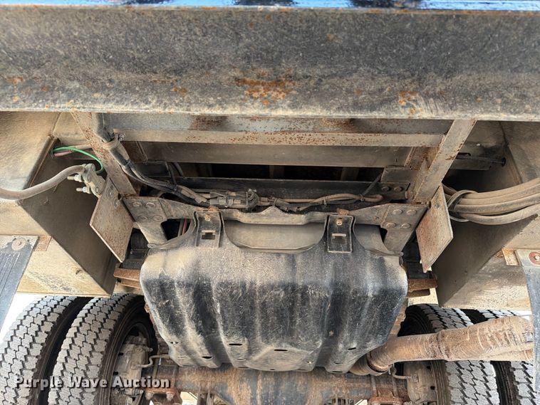 image for item FB5027 2012 Ford F550 Super Duty bucket truck