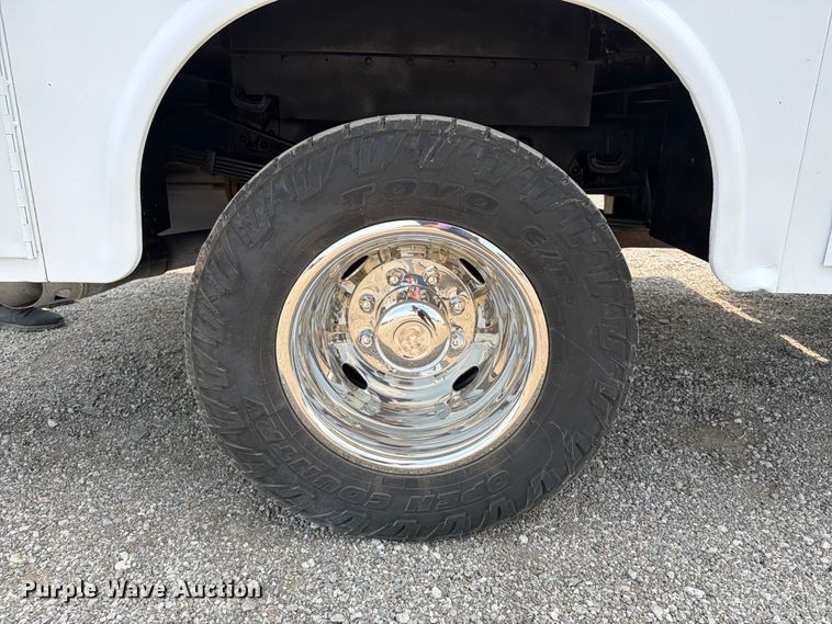 image for item FB5034 2011 Ford F350 Super Duty Ext. Cab utility bed pickup truck