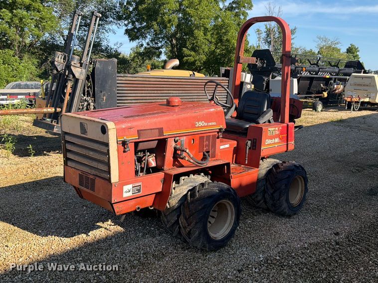 image for item FB5873 Ditch Witch 350SX cable plow