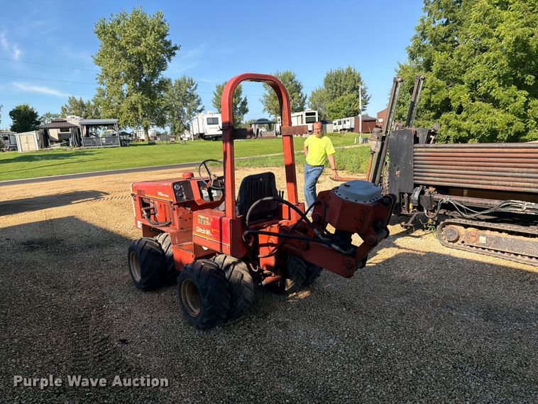image for item FB5873 Ditch Witch 350SX cable plow