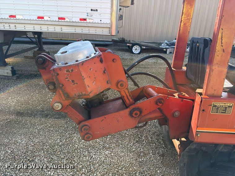 image for item FB5873 Ditch Witch 350SX cable plow