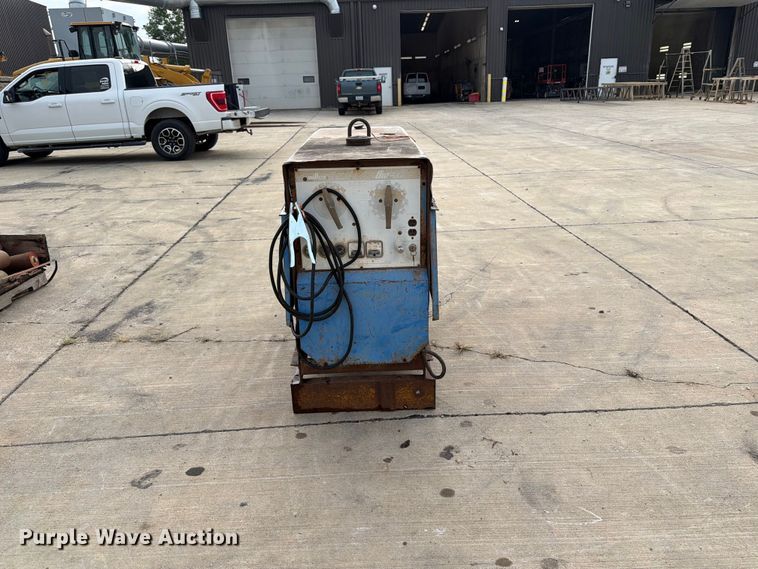 image for item FB5883 Miller Big 40 welder/generator