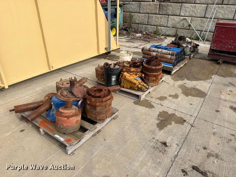 Paver parts