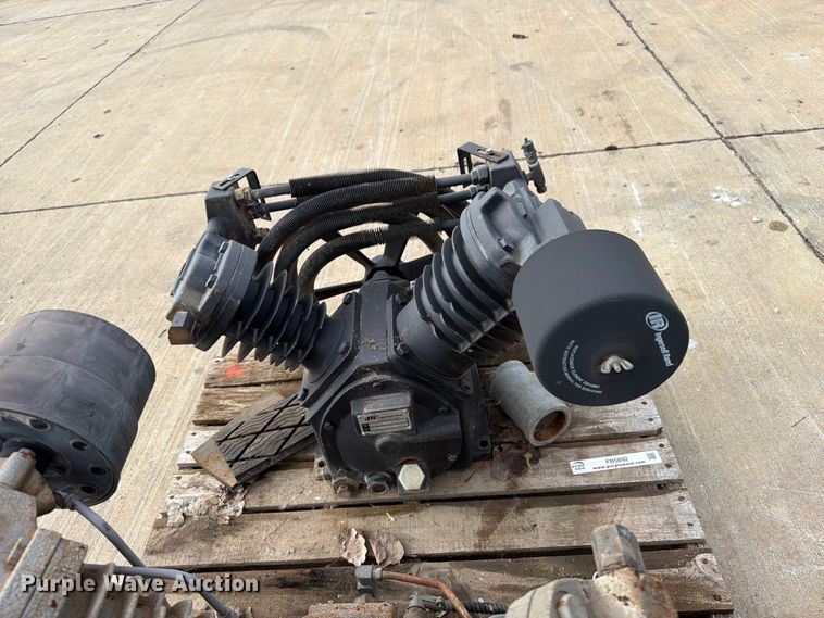 image for item FB5892 (2) Ingersoll Rand 2545 air compressor engines