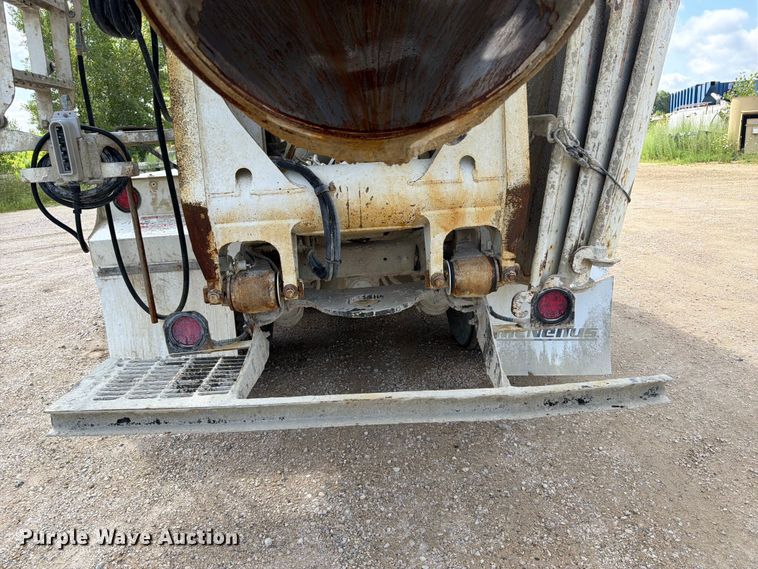 image for item FB5906 2007 Kenworth W900 ready mix truck