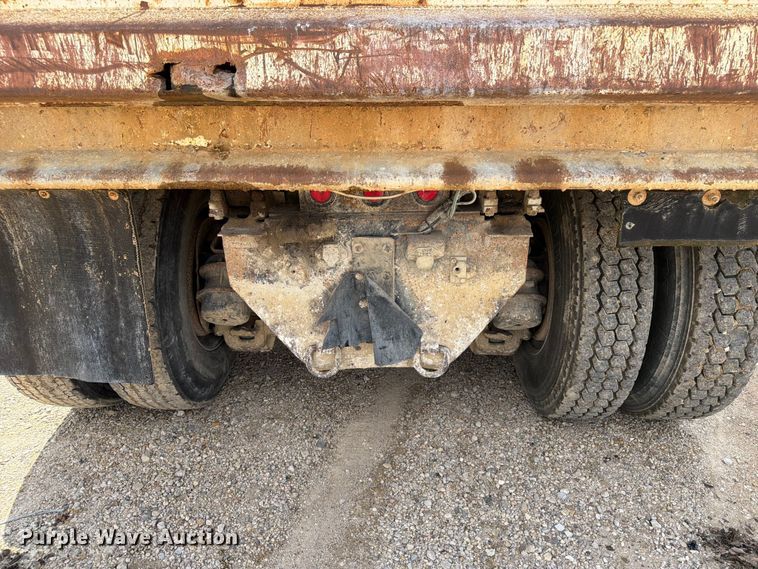 image for item FB5907 1995 Mack RD688S dump truck