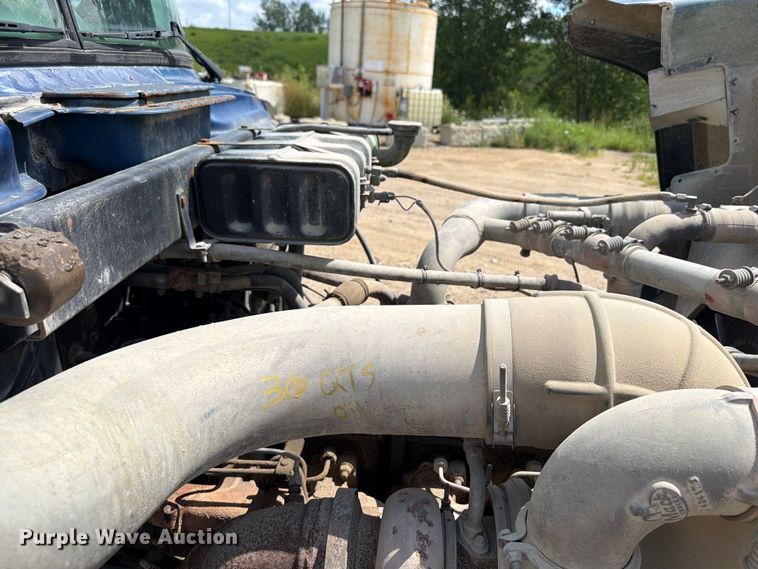 image for item FB5907 1995 Mack RD688S dump truck