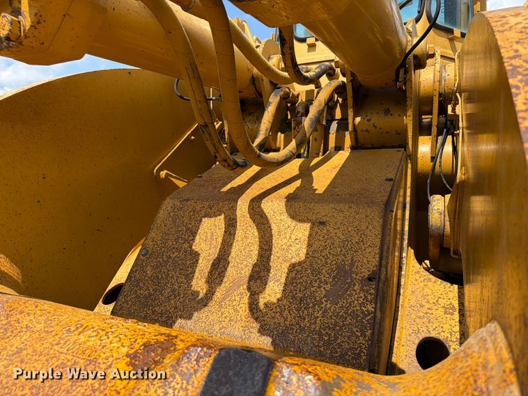 image for item FB5908 1983 Caterpillar 980C wheel loader