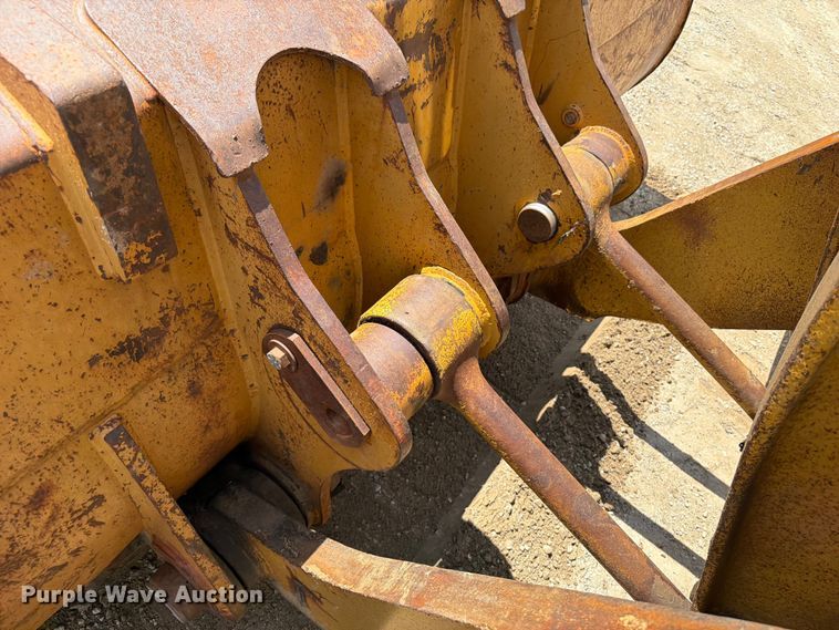 image for item FB5908 1983 Caterpillar 980C wheel loader
