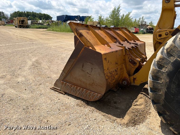 image for item FB5908 1983 Caterpillar 980C wheel loader