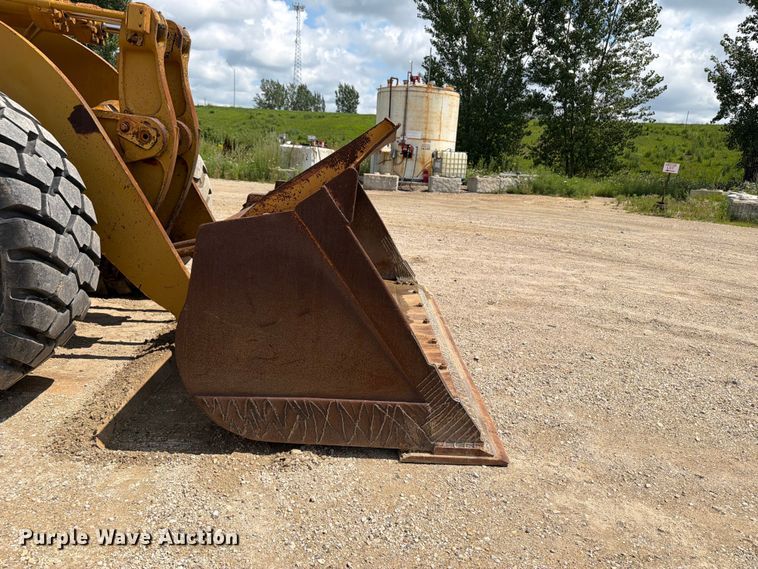 image for item FB5908 1983 Caterpillar 980C wheel loader