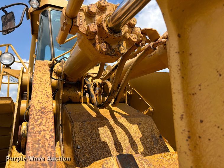 image for item FB5908 1983 Caterpillar 980C wheel loader
