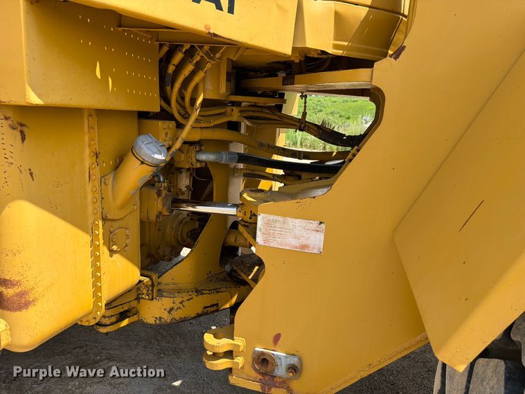 image for item FB5908 1983 Caterpillar 980C wheel loader