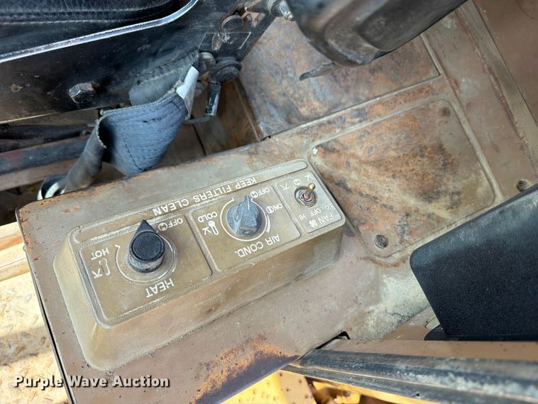 image for item FB5908 1983 Caterpillar 980C wheel loader