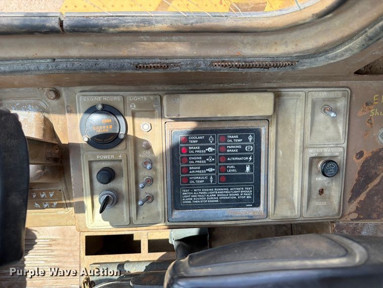 image for item FB5908 1983 Caterpillar 980C wheel loader
