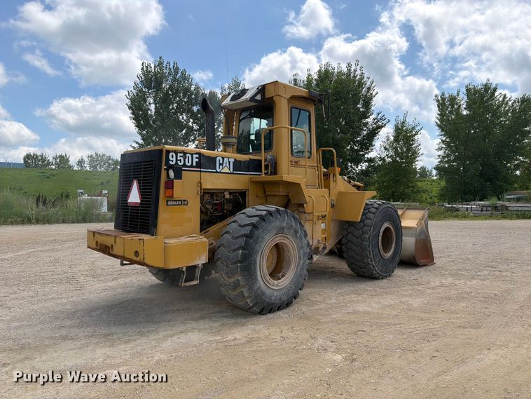image for item FB5909 1992 Caterpillar 950F wheel loader