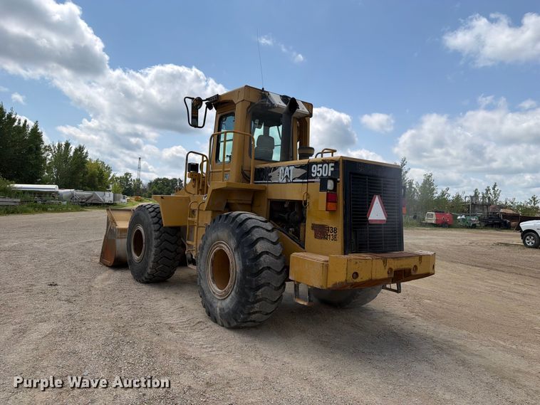 image for item FB5909 1992 Caterpillar 950F wheel loader