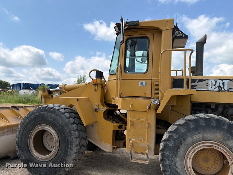 image for item FB5909 1992 Caterpillar 950F wheel loader