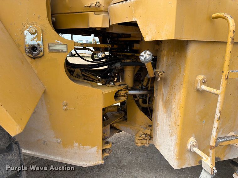 image for item FB5909 1992 Caterpillar 950F wheel loader