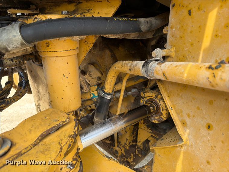 image for item FB5909 1992 Caterpillar 950F wheel loader