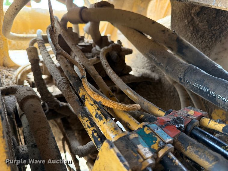image for item FB5909 1992 Caterpillar 950F wheel loader