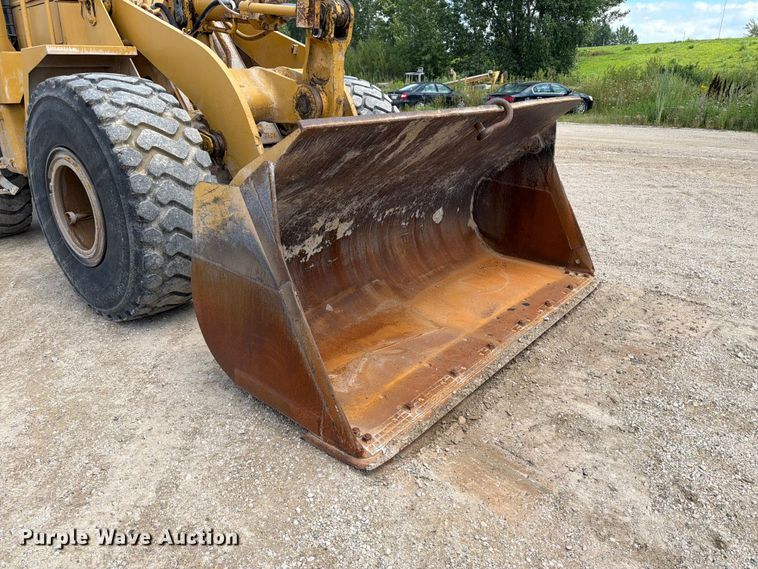 image for item FB5909 1992 Caterpillar 950F wheel loader
