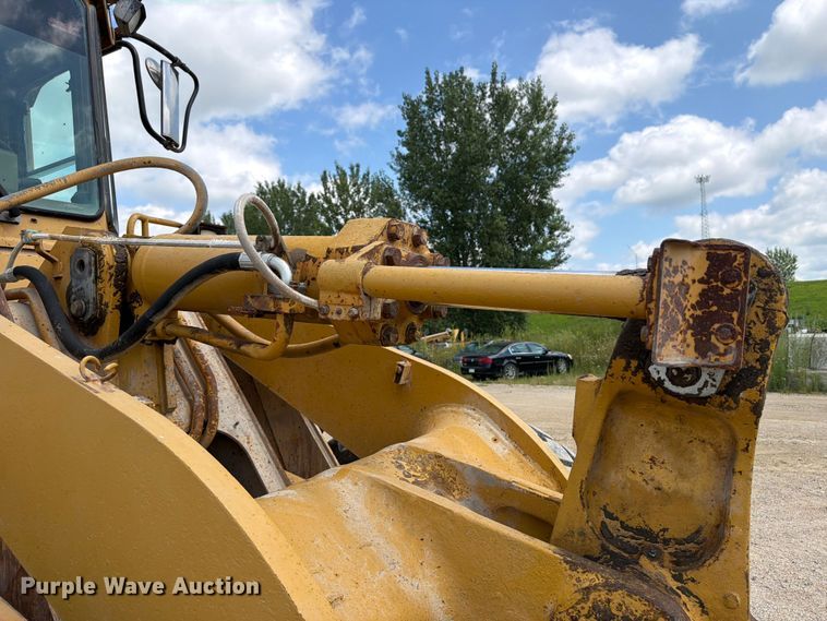 image for item FB5909 1992 Caterpillar 950F wheel loader