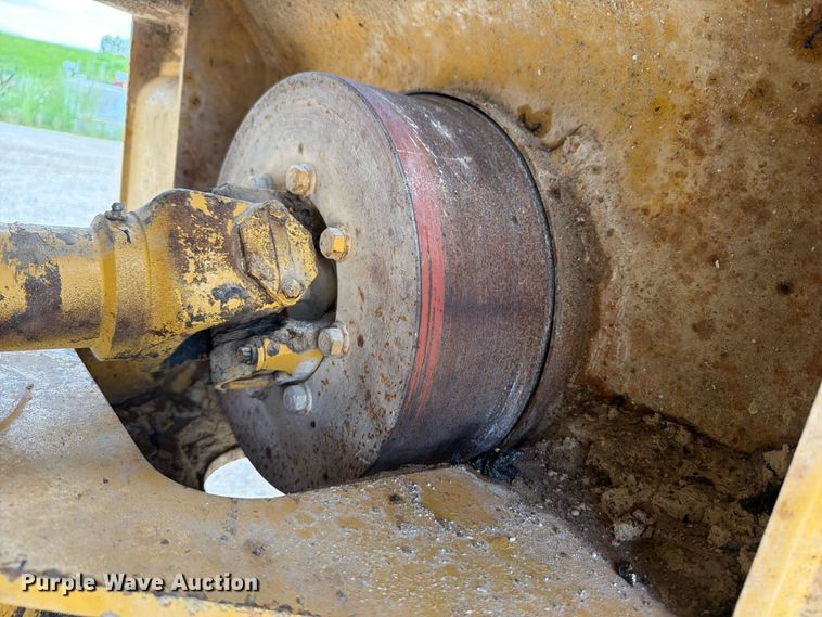 image for item FB5909 1992 Caterpillar 950F wheel loader
