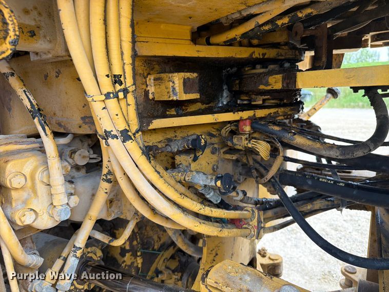 image for item FB5909 1992 Caterpillar 950F wheel loader