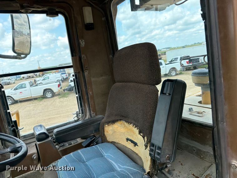 image for item FB5909 1992 Caterpillar 950F wheel loader