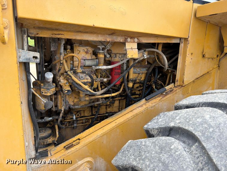 image for item FB5909 1992 Caterpillar 950F wheel loader