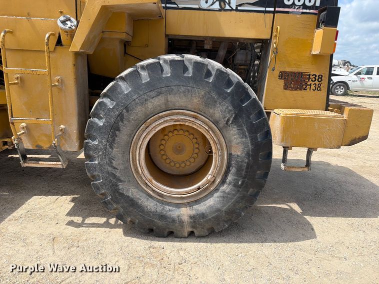 image for item FB5909 1992 Caterpillar 950F wheel loader