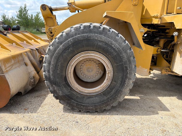image for item FB5909 1992 Caterpillar 950F wheel loader