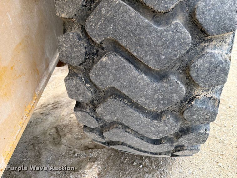 image for item FB5909 1992 Caterpillar 950F wheel loader